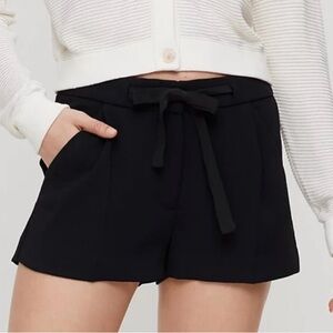 Aritzia Wilfred Nice Shorts - Black (Sz 2)